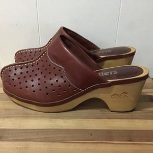 Vintage 70’s Trotters Leather & Wood Clogs 8M